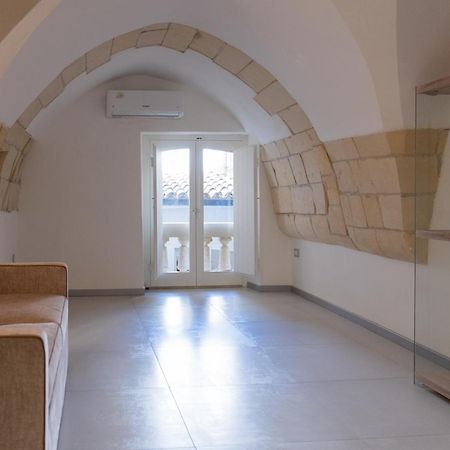 Dimora Barocca Luxury Suites Lecce Exterior photo