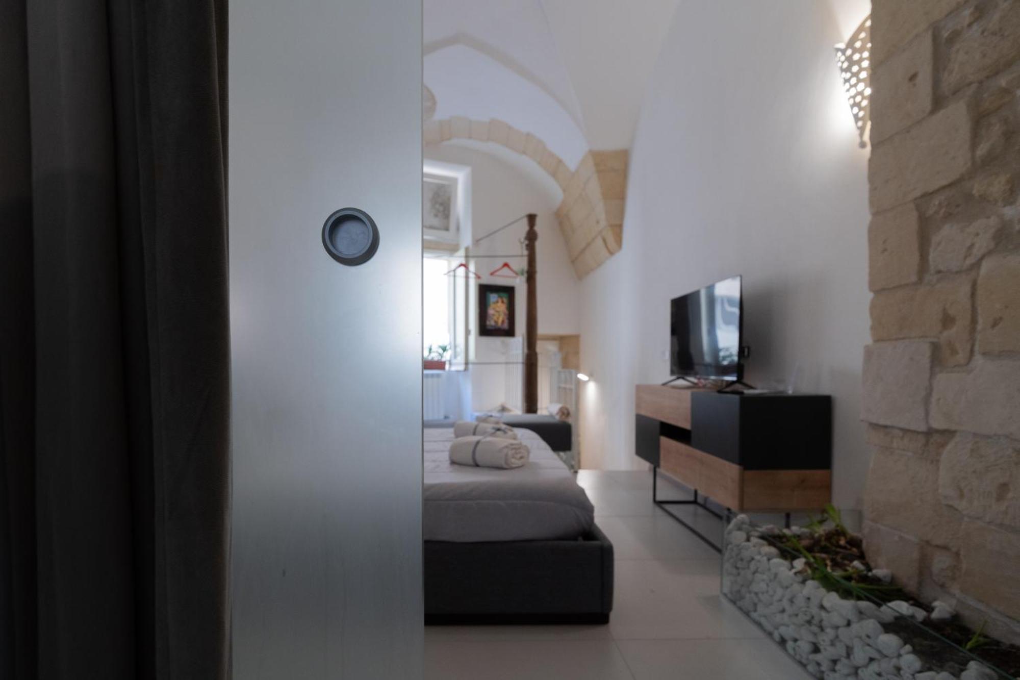 Dimora Barocca Luxury Suites Lecce Exterior photo